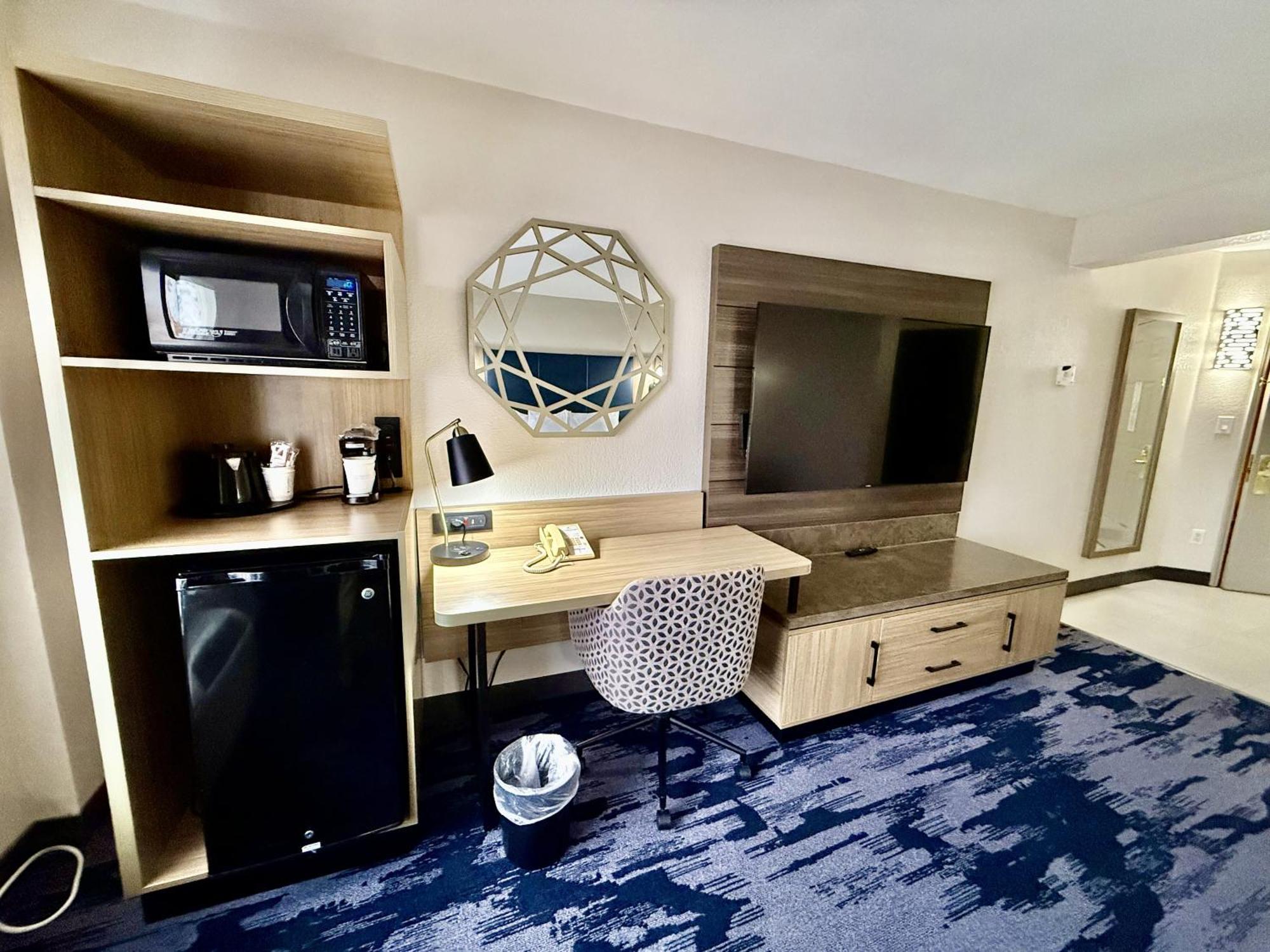 La Quinta By Wyndham Austin Southwest Hotell Exteriör bild