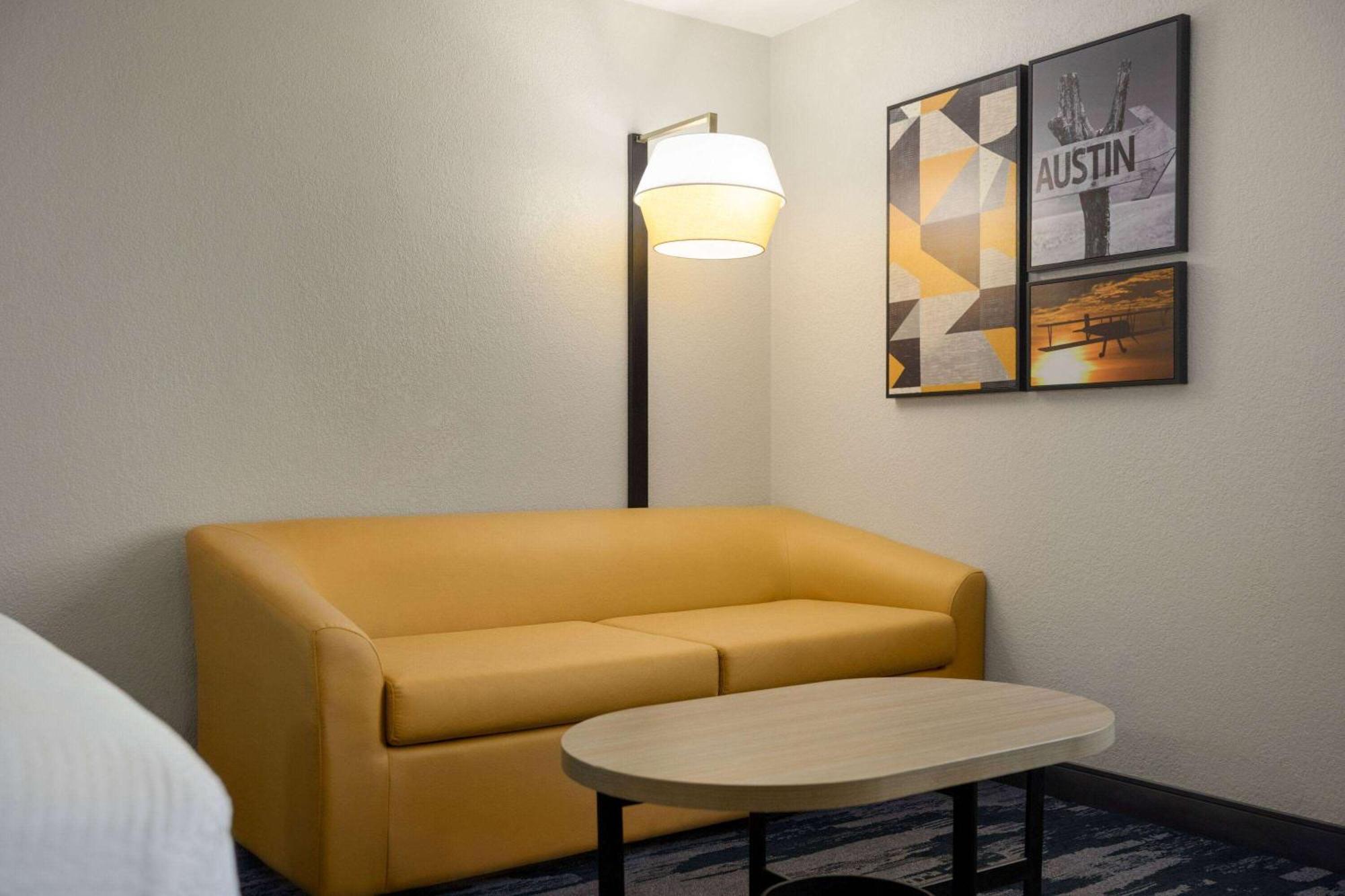 La Quinta By Wyndham Austin Southwest Hotell Exteriör bild