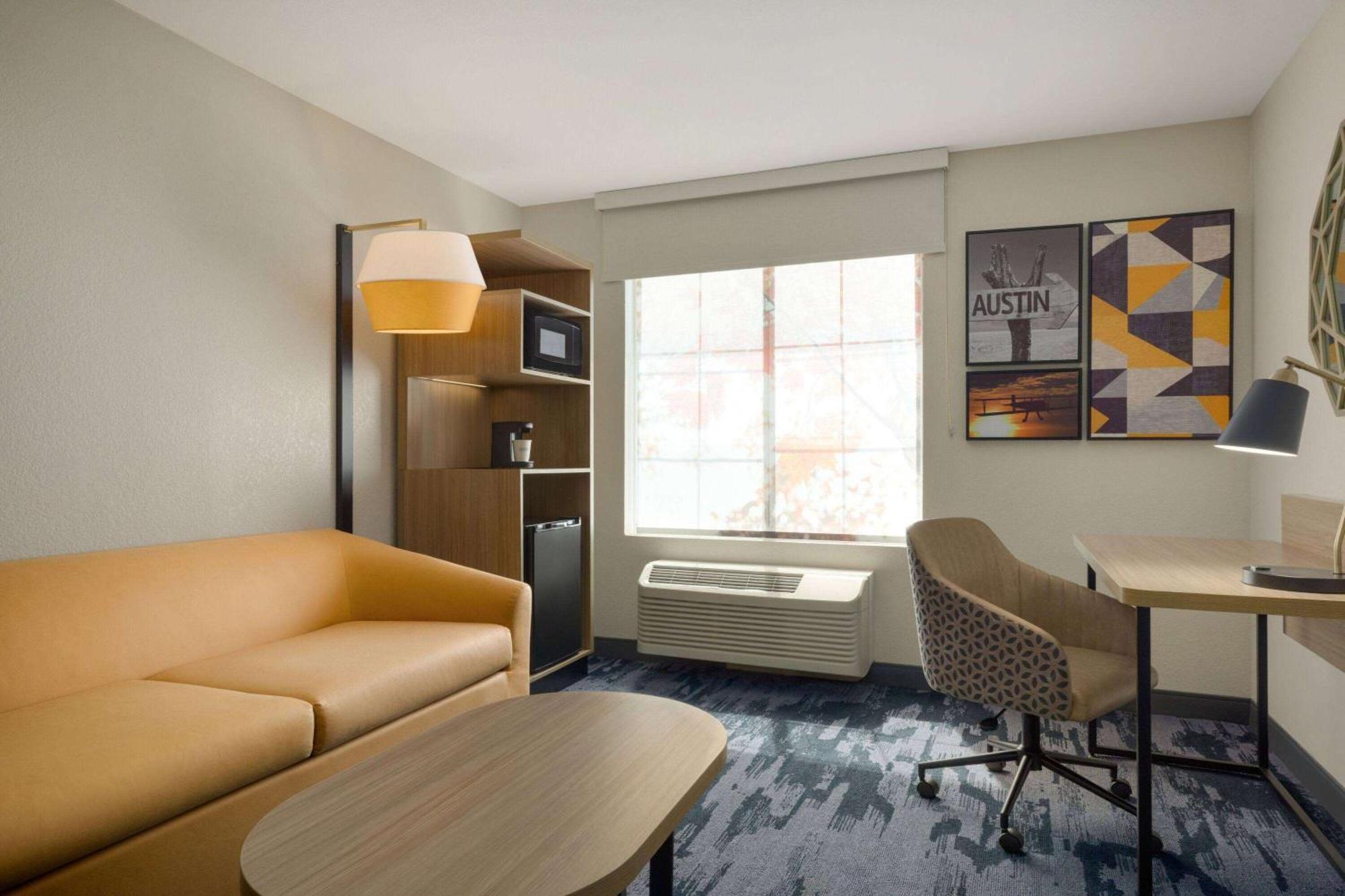 La Quinta By Wyndham Austin Southwest Hotell Exteriör bild