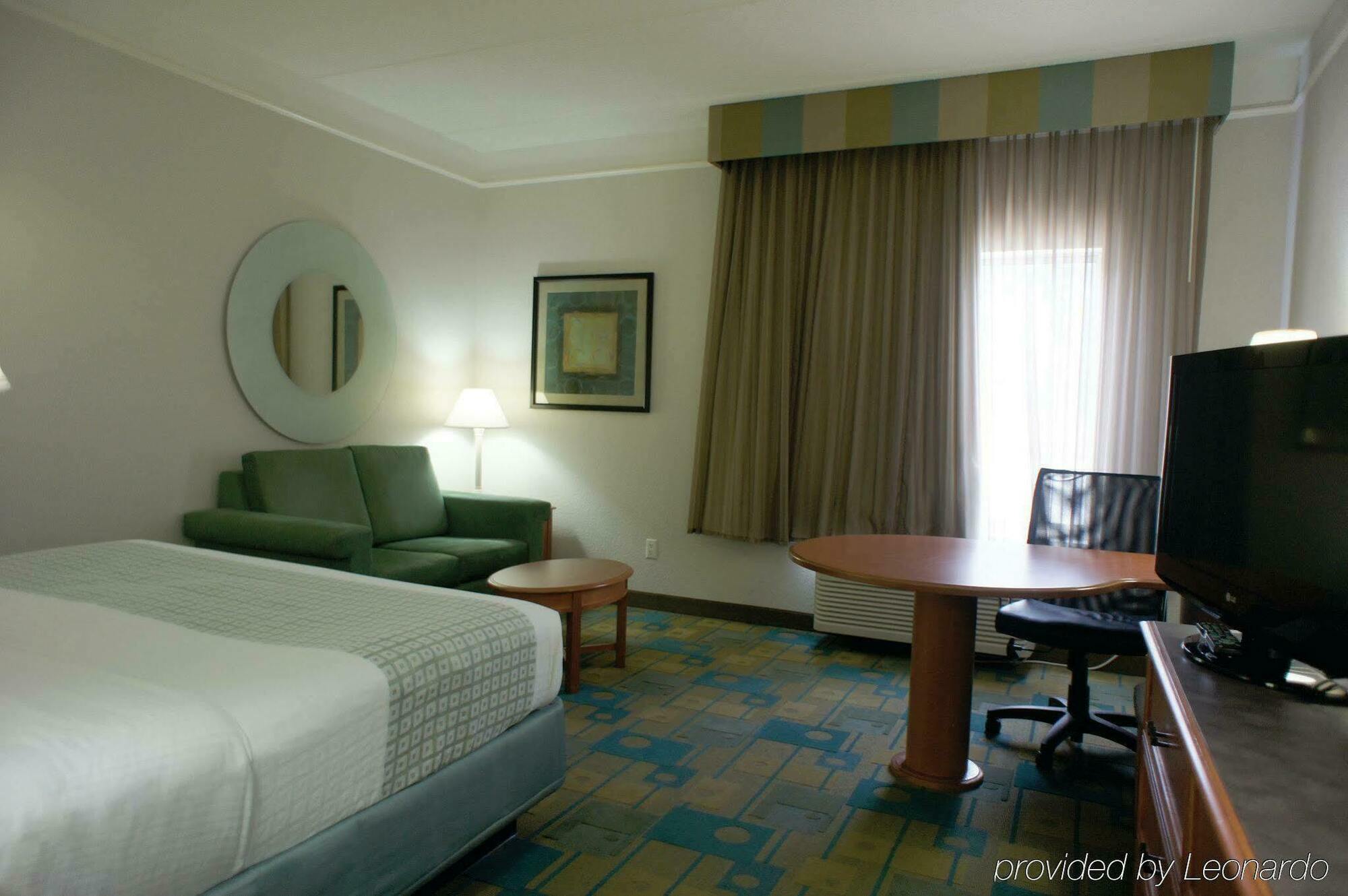 La Quinta By Wyndham Austin Southwest Hotell Exteriör bild